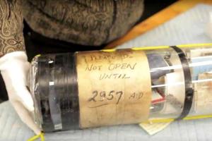 В США обнаружили «капсулу времени» со странным посланием для 2957 года 