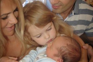 3-летняя малышка Макарских уже учится готовить