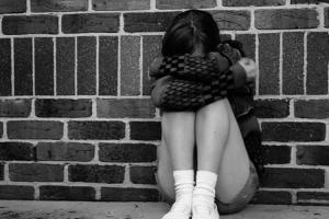 Во Владивостоке умер ребенок, которого 11-летняя девочка родила от собственного отца