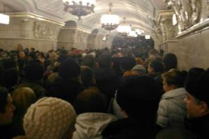 В московском метро людям было трудно дышать