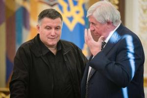 Нусс: Порошенко поставил ультиматум Генпрокурору и главе МВД