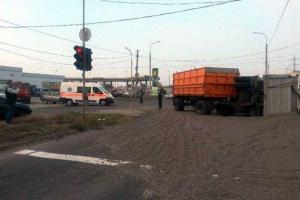 В Мариуполе перевернулся автомобиль, пострадал водитель