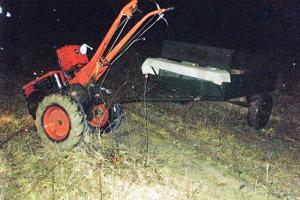 На Хмельниччине мужчина погиб под колесами собственного мотоблока