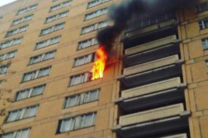 В Москве горит общежитие: есть пострадавший