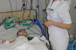 В Иркутске мать выбросила из окна 8-го этажа двух сыновей и прыгнула следом