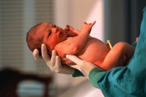 Дети, рождающиеся на выходных, чаще других умирают в первую неделю жизни