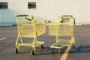 Последний рекорд: швед насмерть разбился в Австралии, разогнавшись на тележке из супермаркета