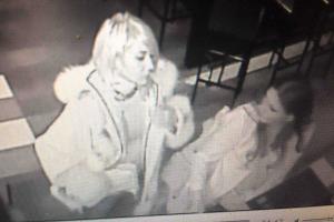 В Киеве ищут двух девушек, совершивших кражу в особо крупном размере. Фото