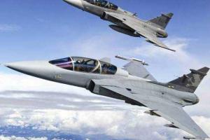 Истребители НАТО перехватили военный самолет РФ вблизи границ Латвии