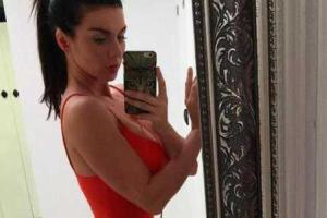 Седакова опубликовала селфи в купальнике