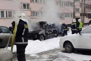 В Петербурге взорвалась машина с пьяным водителем