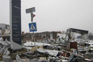 Восстановлению не подлежат: В сети появились фото некогда престижных автосалонов в Донецке