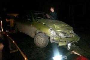 В Мариуполе военный грузовик врезался в легковушку, есть пострадавшие