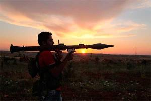 Боевик ИГИЛ случайно подорвал себя из гранатомета (видео 18+)