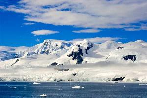 В Антарктиде найдены первые упавшие на Землю метеориты
