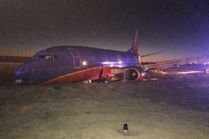 В США самолет совершил жесткую посадку: пострадали 3 человека 