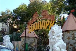 Владелец крымских зоопарков подает в суд на Поклонскую и российский телеканал