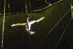 В цирке Никулина гимнастка сорвалась с огромной высоты