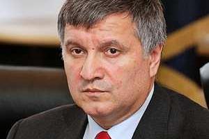 Аваков заявил, что зарплата полицейских в среднем увеличилась в 2-3 раза