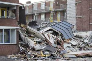 Страшный взрыв в Нидерландах разрушил 4-этажный дом и покалечил людей