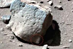 На марсианском камне обнаружены инопланетные иероглифы. Видео