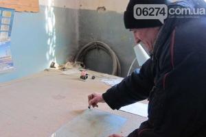 В Светлодарске восстанавливают здания после обстрелов