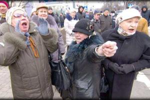 Работники культуры «ДНР» хотят украинскую зарплату и даже пишут письма Порошенко 