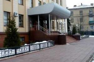 В Лисичанске мэру, его замам и секретарю горсовета в 3 раза увеличили зарплату 