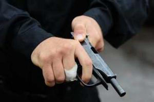 В Мариуполе в такси застрелился полицейский из Николаева