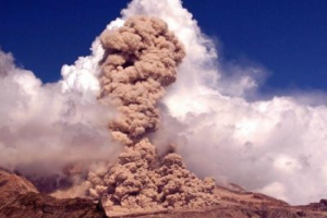Камчатский поселок засыпало вулканическим пеплом