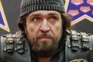 Байкер "Хирург" призвал протестующих дальнобойщиков "потерпеть"