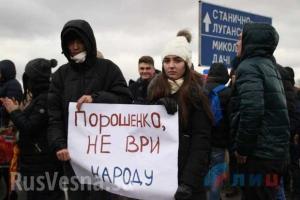 Российские захватчики применяют новую тактику, устраивая на оккупированных территориях проплаченные митинги