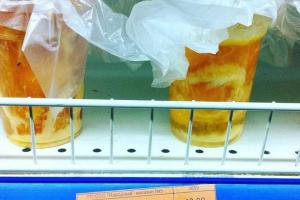 В магазинах "ЛНР" продают битые куриные яйца