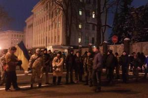 Жители Кривого Рога перекрыли выезды с АП, - Семенченко