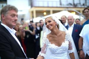 Пресс-секретарь Путина Песков не признался, как собирается поздравить Навку с Татьяниным днем