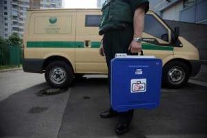 В Москве сотрудник инкассаторской службы выстрелил себе в голову 