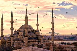 В Турции после теракта в Стамбуле задержали троих россиян