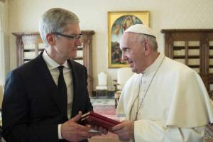 Папа Римский благословил социальные сети