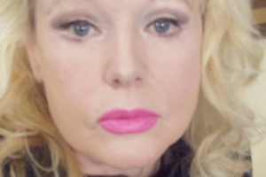 Секс-символ СССР Елена Кондулайнен в 57 лет готовится родить третьего ребенка