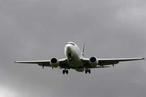 Лайнер American Airlines попал в завихрение: 7 человек пострадали