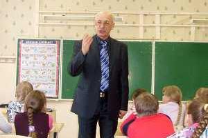 В российских школах читают лекции о вреде гаджетов и о распятых младенцах в Славянске