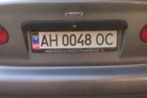 В Крыму ободрали «номера ДНР» на машине «мэра» Дебальцево