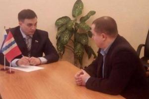 Депутата от ЛДПР заметили в аэропорту с фингалом под глазом