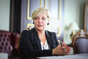 Гонтарева: Гривна падает из-за отдыхающих и пенсионеров