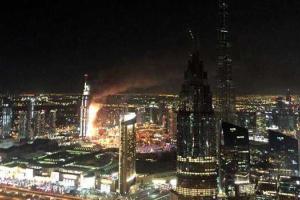 В Дубае наконец потушили горящий отель-небоскреб