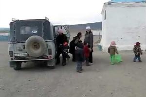 В Монголии вместили 37 человек в УАЗ-469