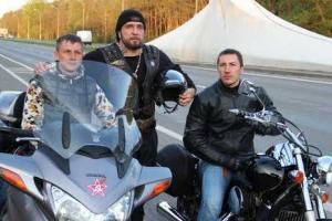 Путинские «Ночные волки» будут разгонять тьму в Крыму наклейками