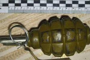 Киевлянин разгуливал по улицам столицы с гранатой в руках