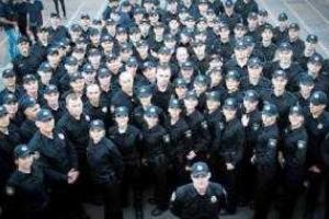 На Донетчине мужчина в камуфляже покусал полицейского