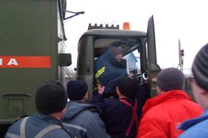 На Луганщине спасли женщину, которая провалилась под лед